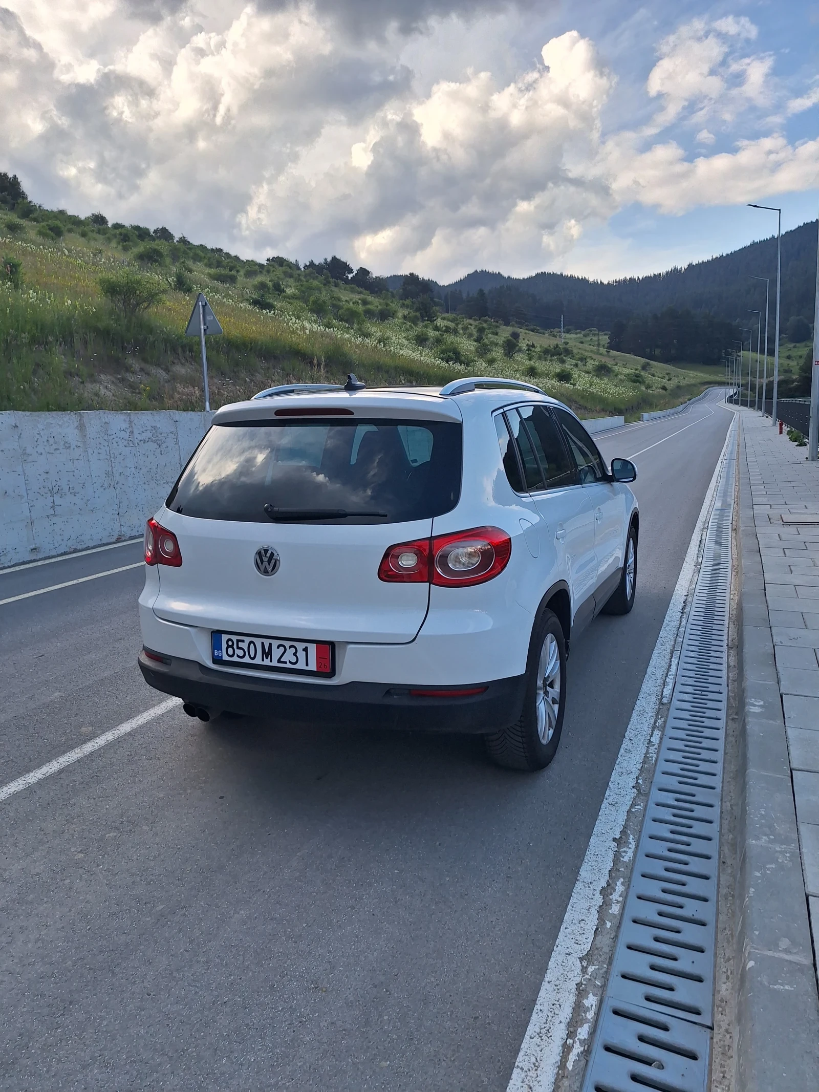 VW Tiguan Автомат 4х4, снимка 5 - Автомобили и джипове - 55095182