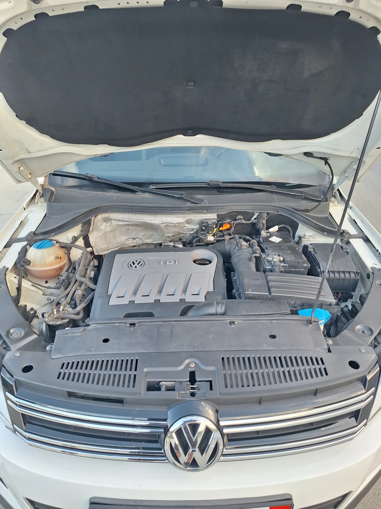 VW Tiguan Автомат 4х4, снимка 10 - Автомобили и джипове - 55095182