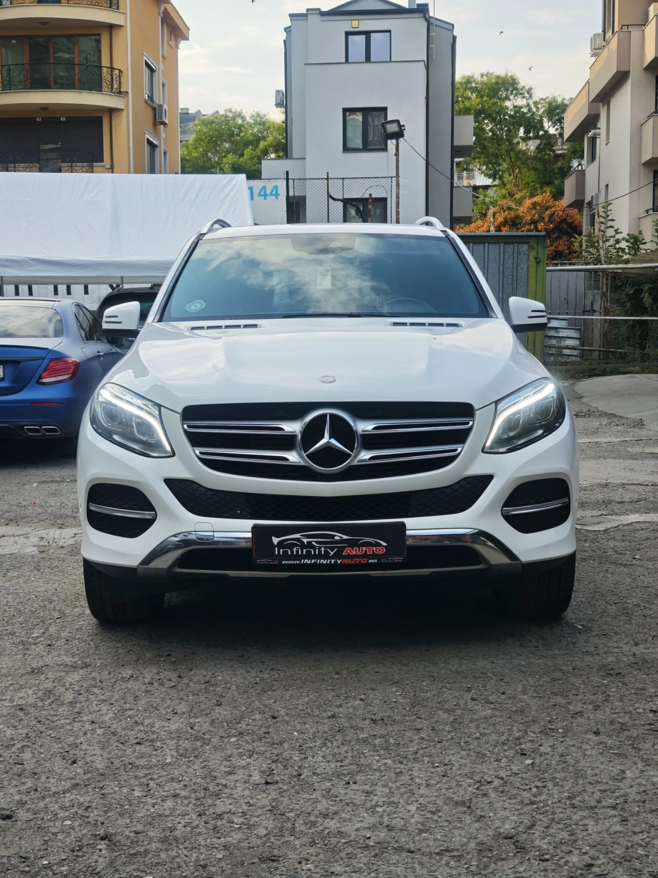 Mercedes-Benz GLE 350 AMG, НАВИ, ПОДГРЕВ, HARMAN KARDON, ФУЛ, снимка 2 - Автомобили и джипове - 55658034