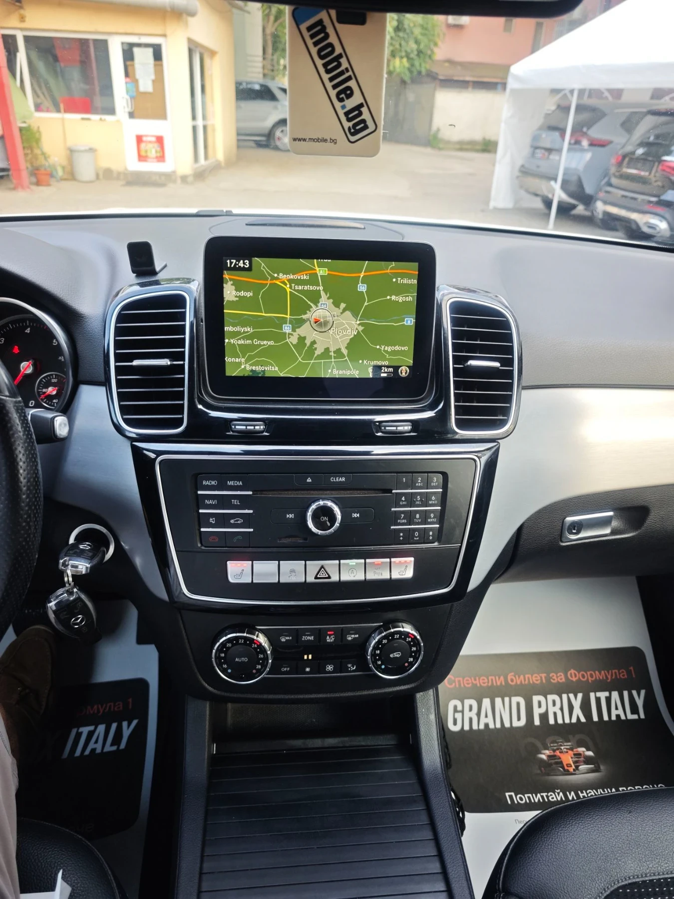 Mercedes-Benz GLE 350 AMG, НАВИ, ПОДГРЕВ, HARMAN KARDON, ФУЛ, снимка 11 - Автомобили и джипове - 55658034