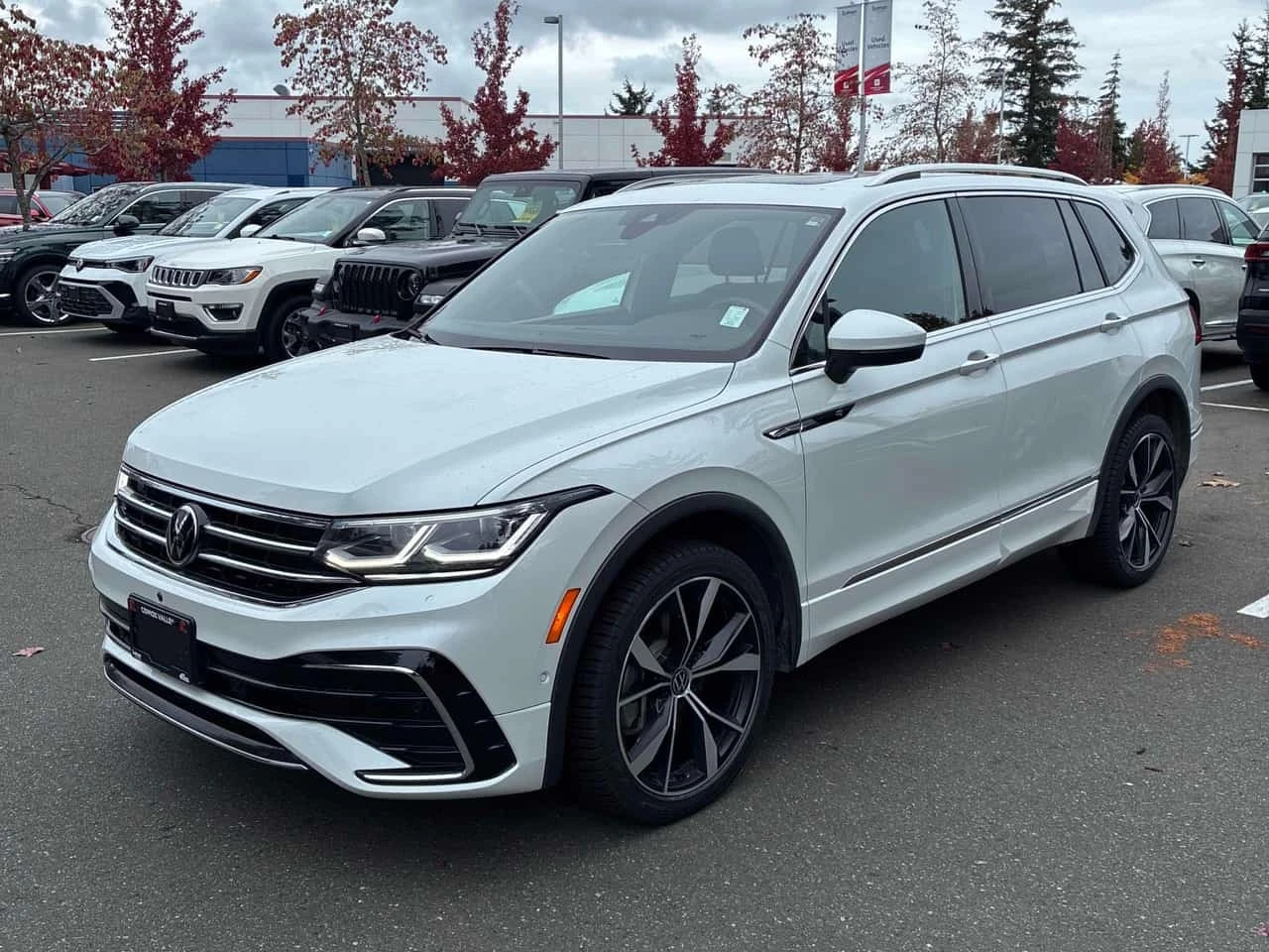 VW Tiguan * Highline R Line * CARFAX * ОБДУХВАНЕ * ПАНО * 