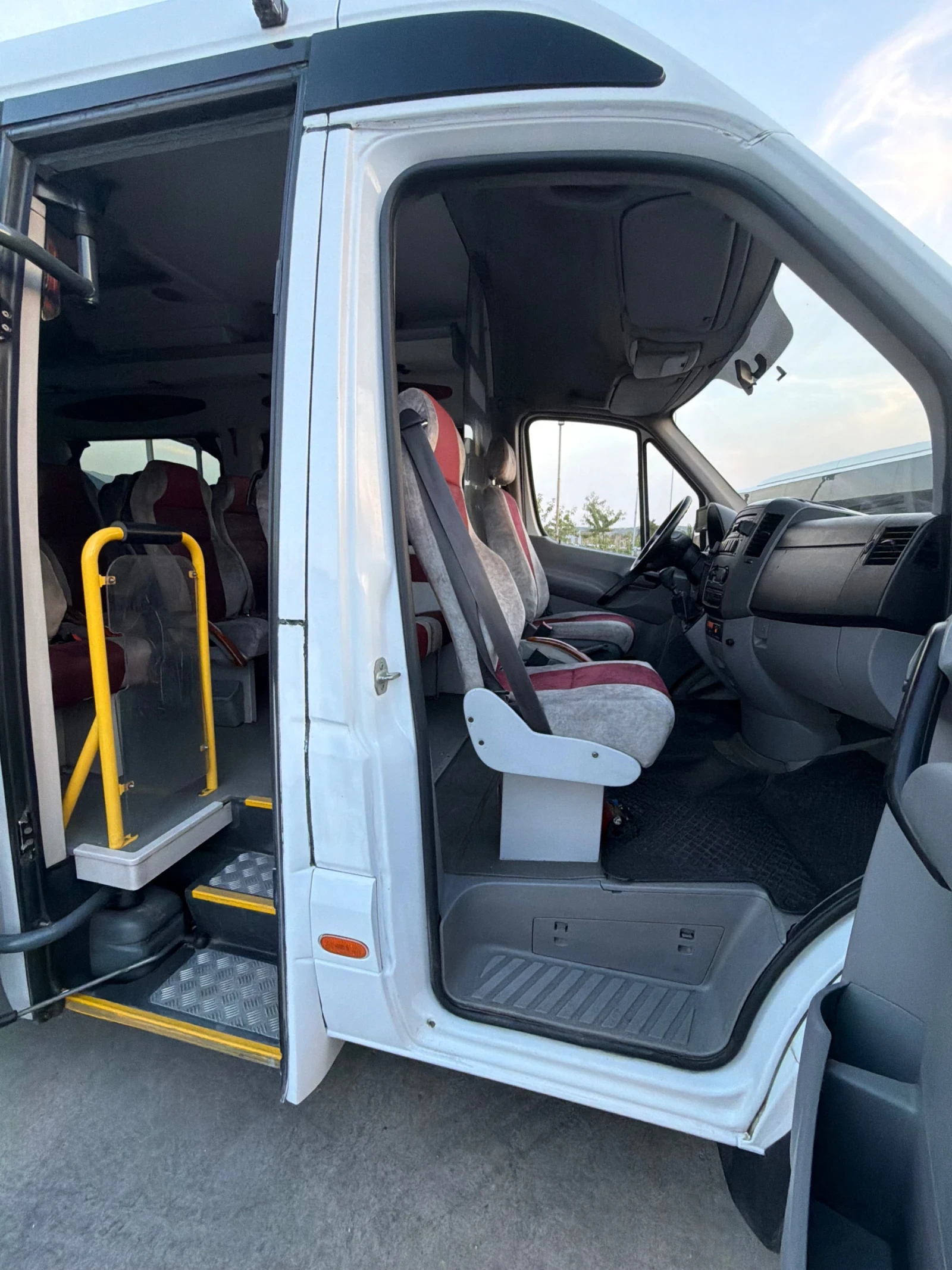 Mercedes-Benz Sprinter 519 Голям багажник V6, снимка 11 - Бусове и автобуси - 55781348