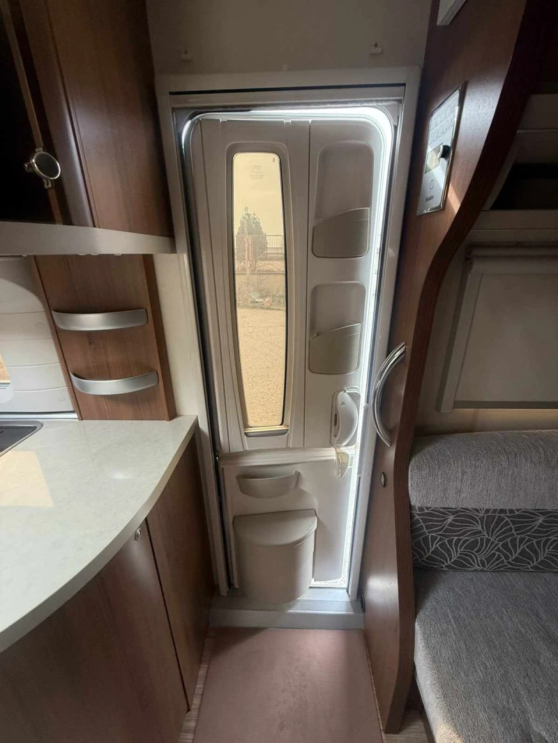 Каравана Hobby  Premium 610 UL, снимка 9 - Каравани и кемпери - 49637770