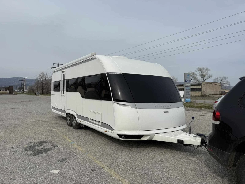 Каравана Hobby  Premium 610 UL, снимка 2 - Каравани и кемпери - 49637770