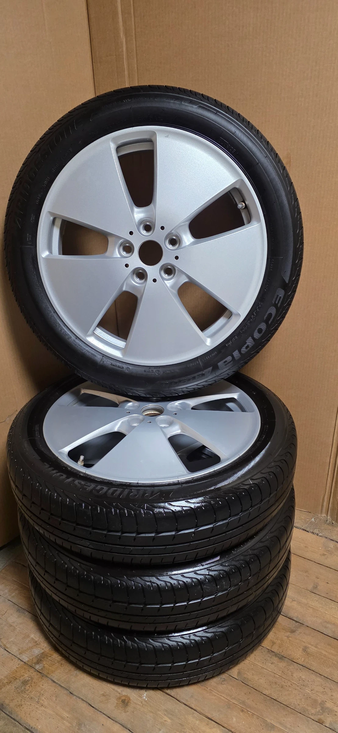 ���� � ������ 155/70R19 �� BMW i3 | Mobile.bg � ����������� 1