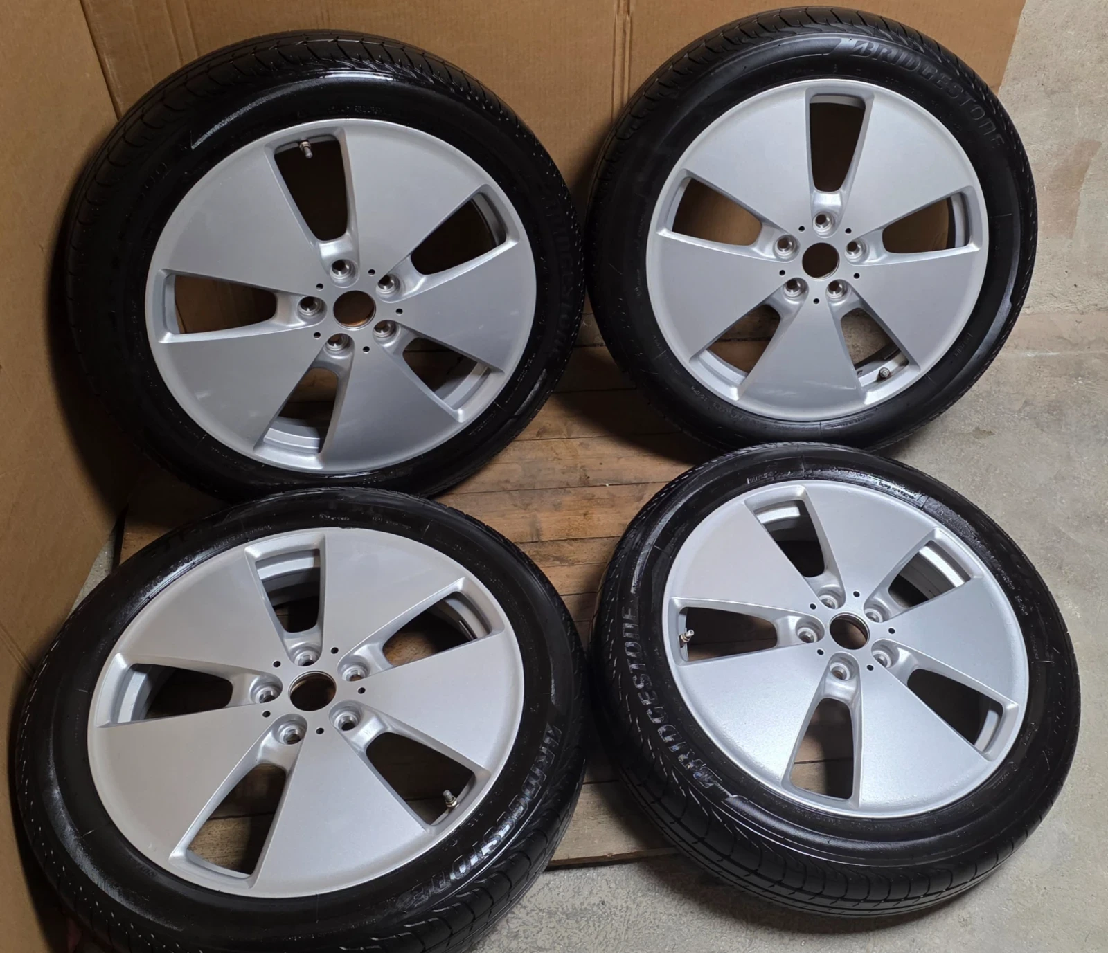 ���� � ������ 155/70R19 �� BMW i3 | Mobile.bg � ����������� 2