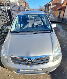 Toyota Corolla verso, снимка 1