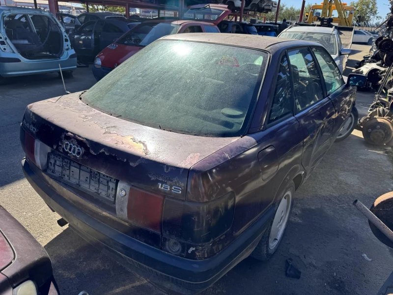 Audi 80 1.8, снимка 3 - Автомобили и джипове - 47433186