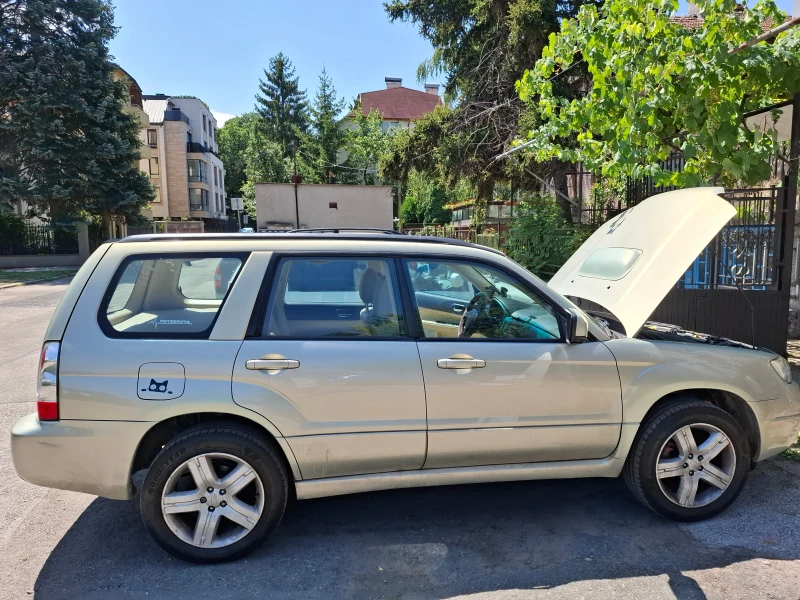 Subaru Forester, снимка 4 - Автомобили и джипове - 47597424