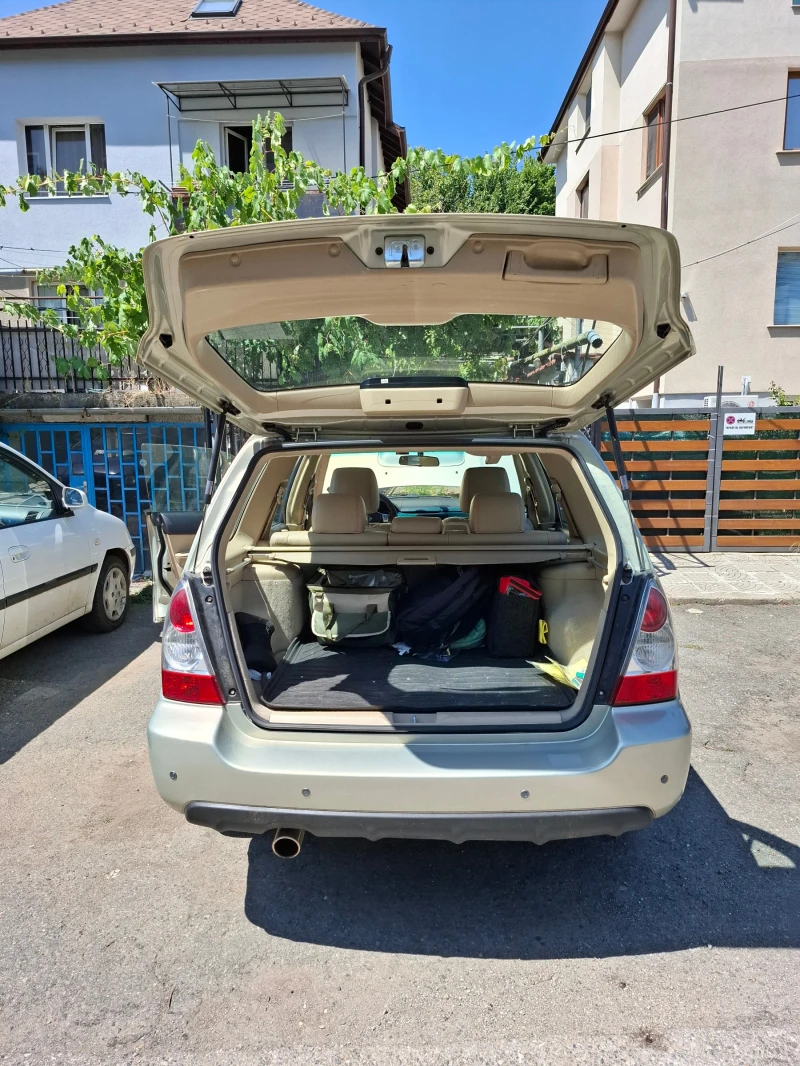 Subaru Forester, снимка 2 - Автомобили и джипове - 47597424