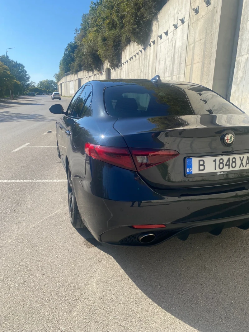 Alfa Romeo Giulia 2.0T 280, снимка 10 - Автомобили и джипове - 47908327