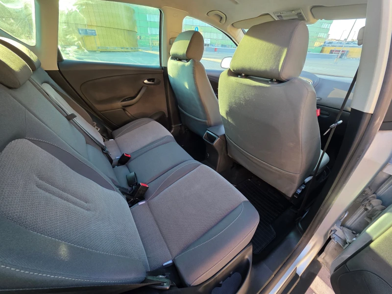 Seat Altea 1.6 TDI, снимка 16 - Автомобили и джипове - 51650287