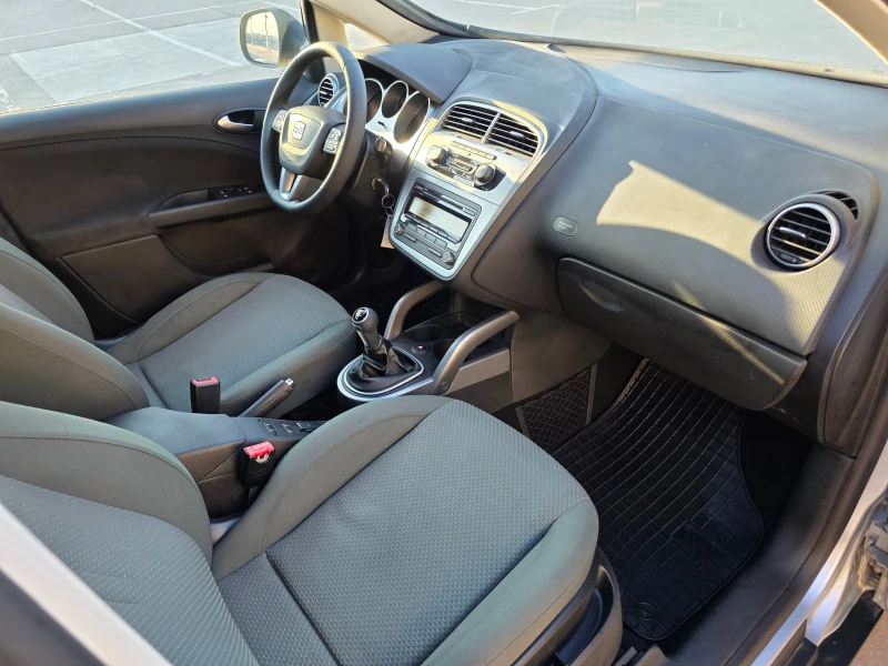 Seat Altea 1.6 TDI, снимка 17 - Автомобили и джипове - 51650287