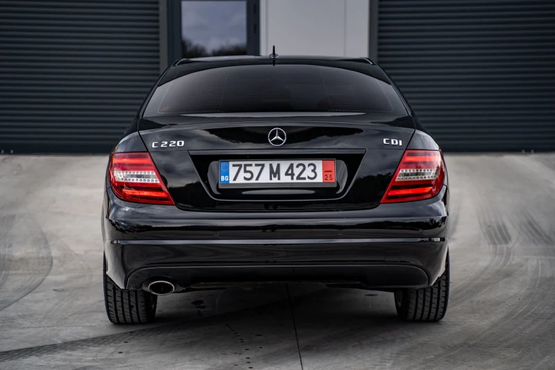 Mercedes-Benz C 220, снимка 5 - Автомобили и джипове - 52269022
