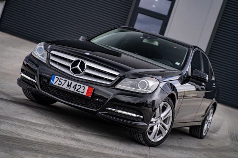 Mercedes-Benz C 220, снимка 3 - Автомобили и джипове - 52269022
