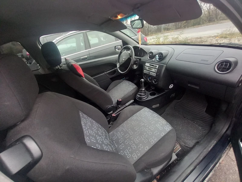 Ford Fiesta, снимка 9 - Автомобили и джипове - 52378431