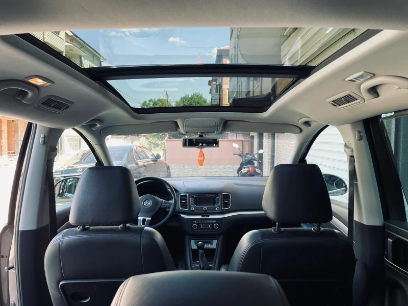 VW Sharan 2.0 TDI, снимка 11 - Автомобили и джипове - 52460397