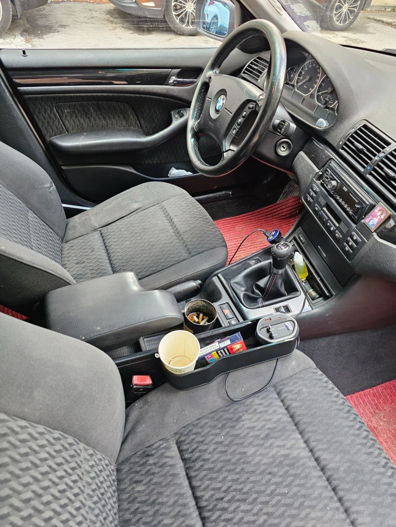 BMW 320 320, снимка 7 - Автомобили и джипове - 52660867