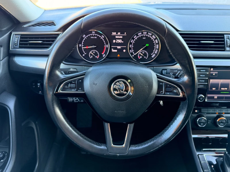 Skoda Superb 2.0TDI* AUT* NAVI* 150ks* TOP, снимка 7 - Автомобили и джипове - 52738982