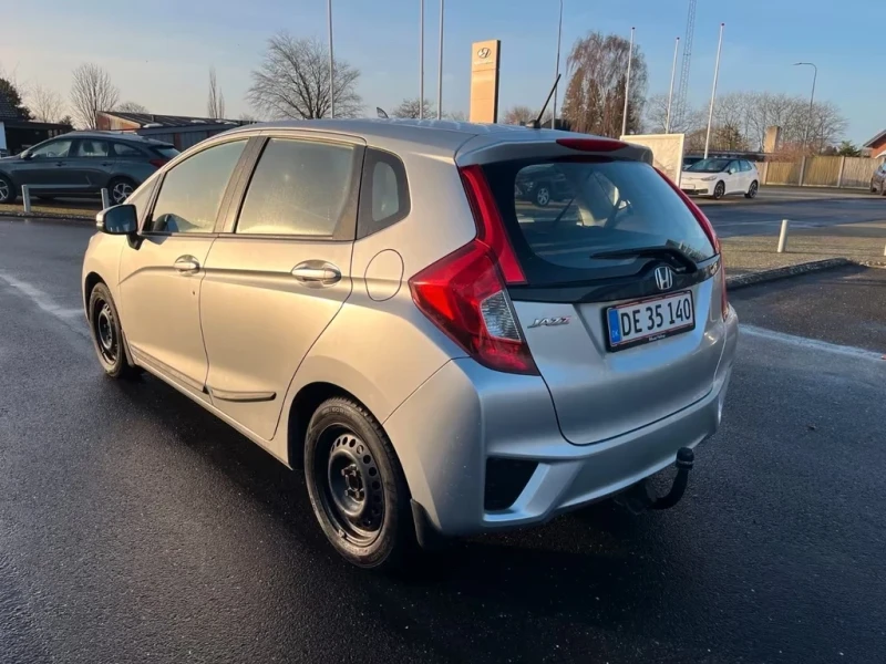 Honda Jazz 1.3 benzin 102ps, снимка 3 - Автомобили и джипове - 53059494