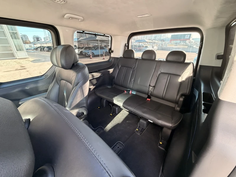 Hyundai Staria Luxury 7 seats AWD, снимка 13 - Автомобили и джипове - 53175431