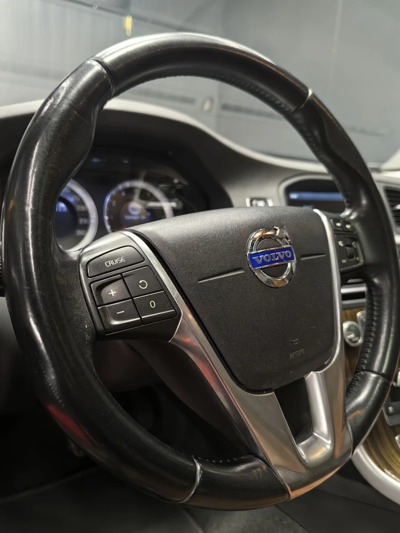 Volvo S60 T6* TURBO* AWD* COMPRESSOR* КОЖА* НАВИ* ПОДГРЕВ* , снимка 10 - Автомобили и джипове - 53561938