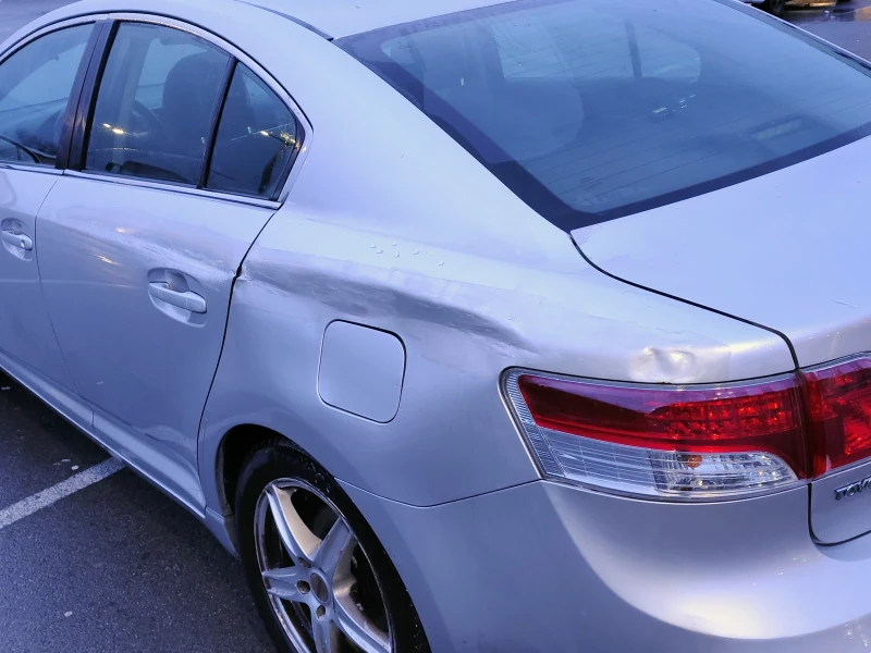 Toyota Avensis, снимка 4 - Автомобили и джипове - 53588057