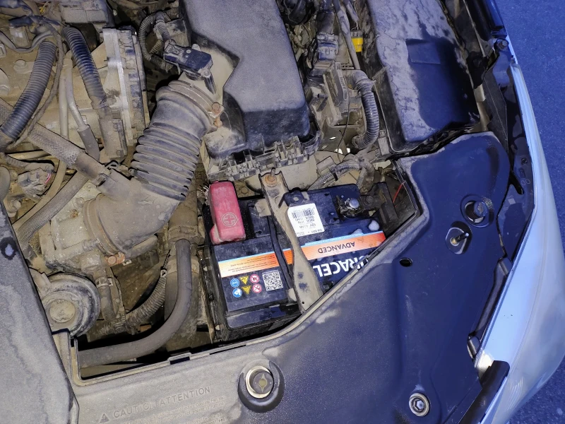 Toyota Avensis, снимка 10 - Автомобили и джипове - 53588057