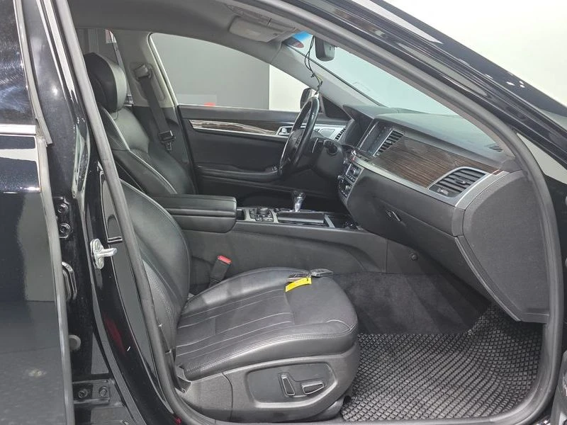 Genesis G80 3.3 Automatic, снимка 7 - Автомобили и джипове - 55598986