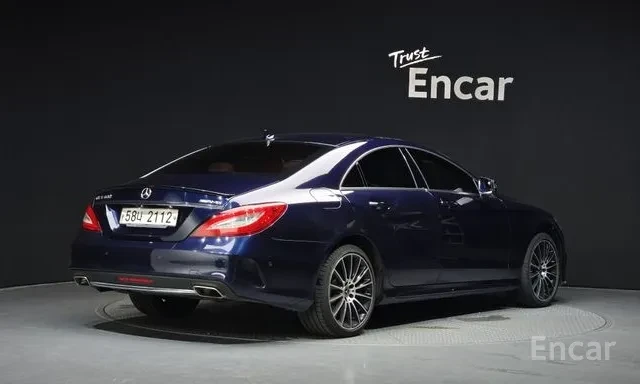 Mercedes-Benz CLS 400 AMG-LINE* Обдух* Памет* Подгрев* 360КАМЕРА* , снимка 2 - Автомобили и джипове - 55751409