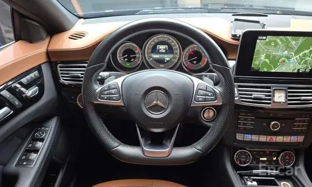 Mercedes-Benz CLS 400 AMG-LINE* Обдух* Памет* Подгрев* 360КАМЕРА* , снимка 8 - Автомобили и джипове - 55751409