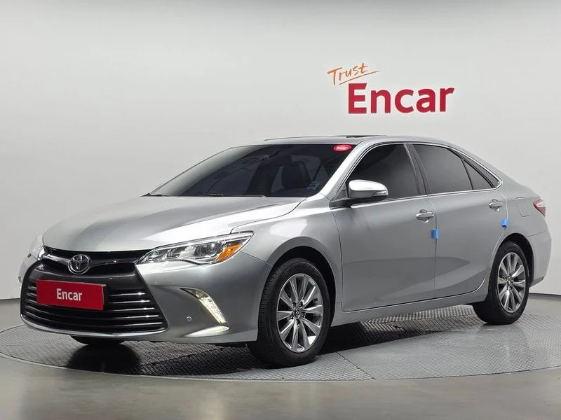 Toyota Camry 2.5 XLE| 178к.с.