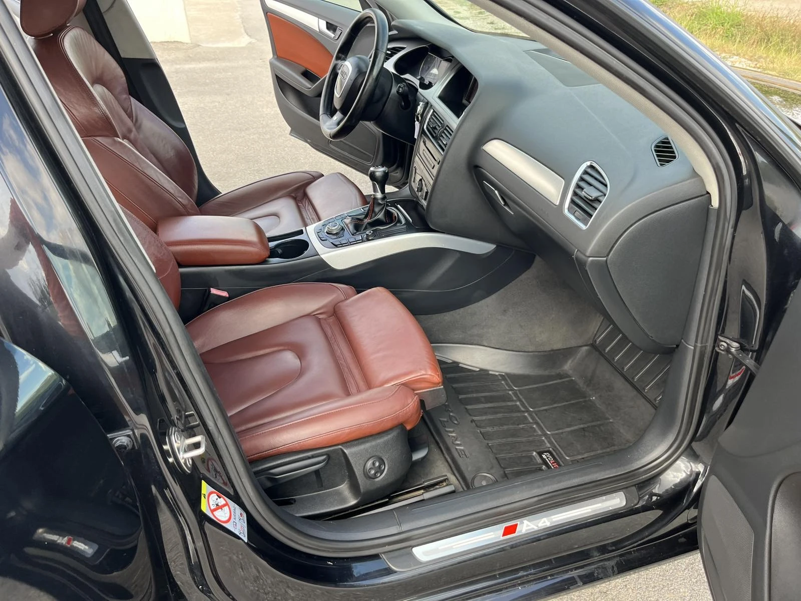 Audi A4 2.0TDI 143 S-LINE  NAVI    | Mobile.bg   11