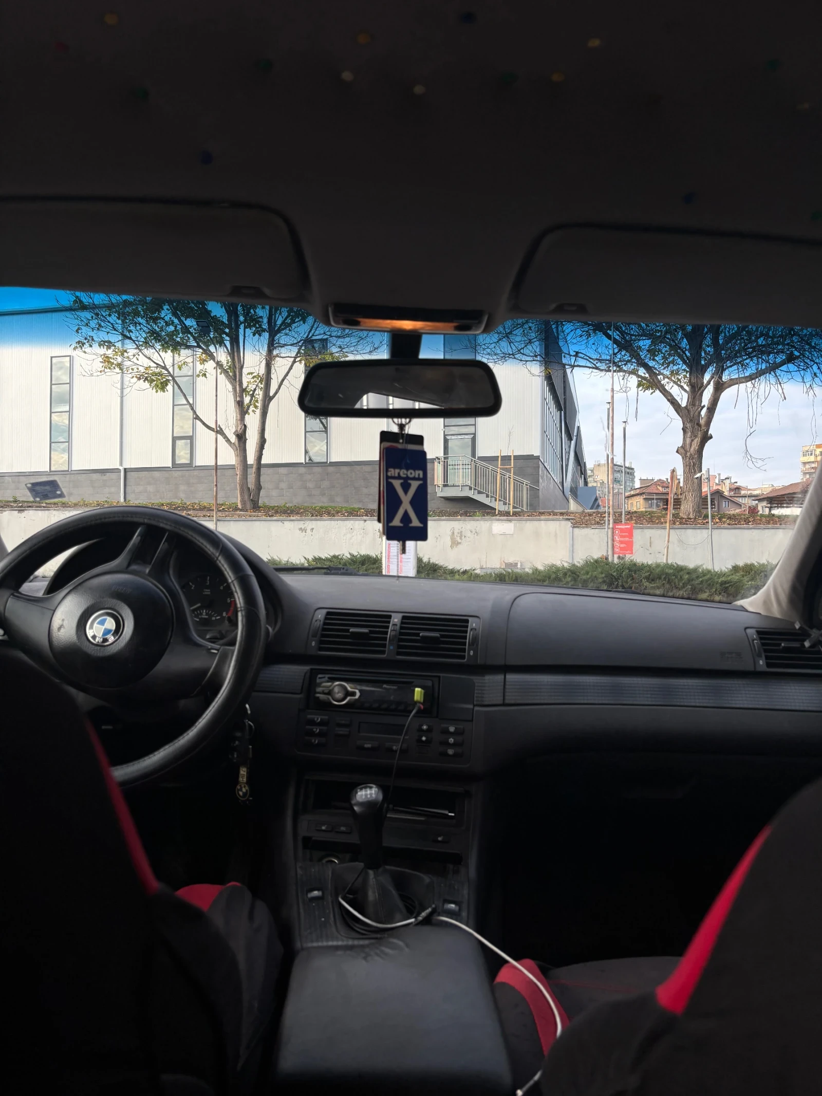 BMW 320  - изображение 6