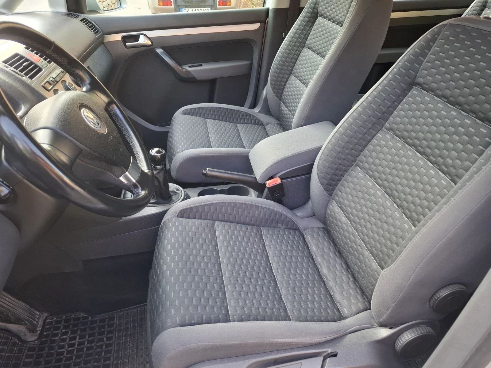 VW Touran 1.9TDI-105ps.Навигация  - изображение 10