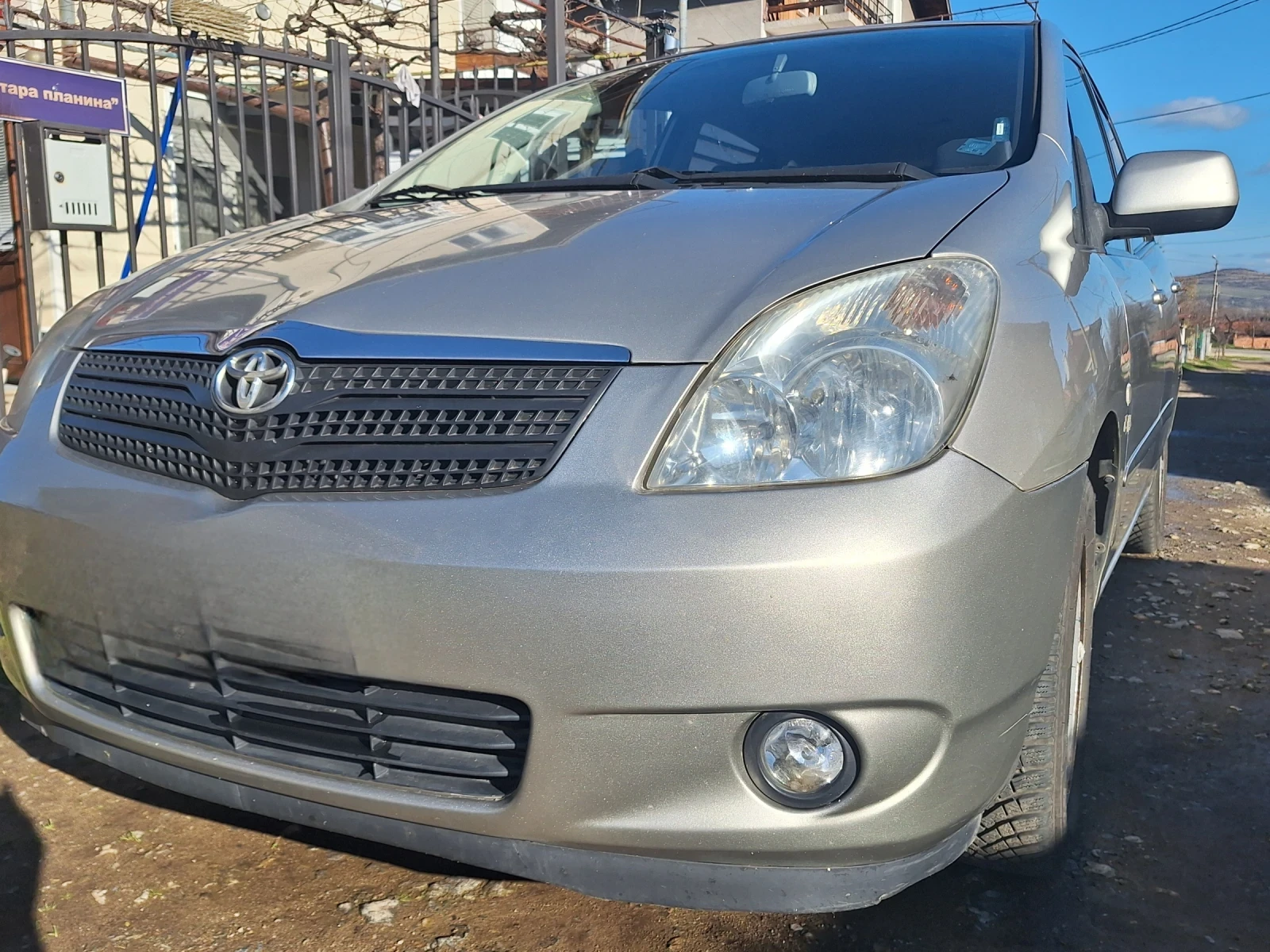 Toyota Corolla verso  - изображение 2