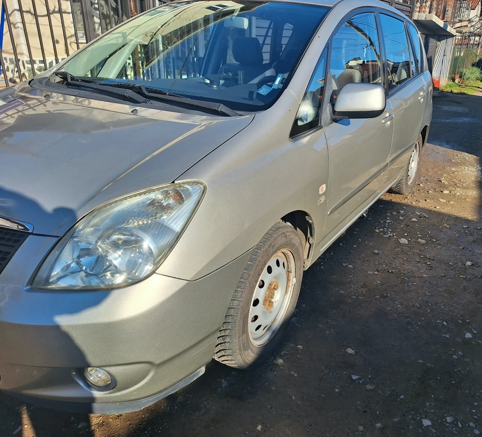 Toyota Corolla verso  - изображение 3