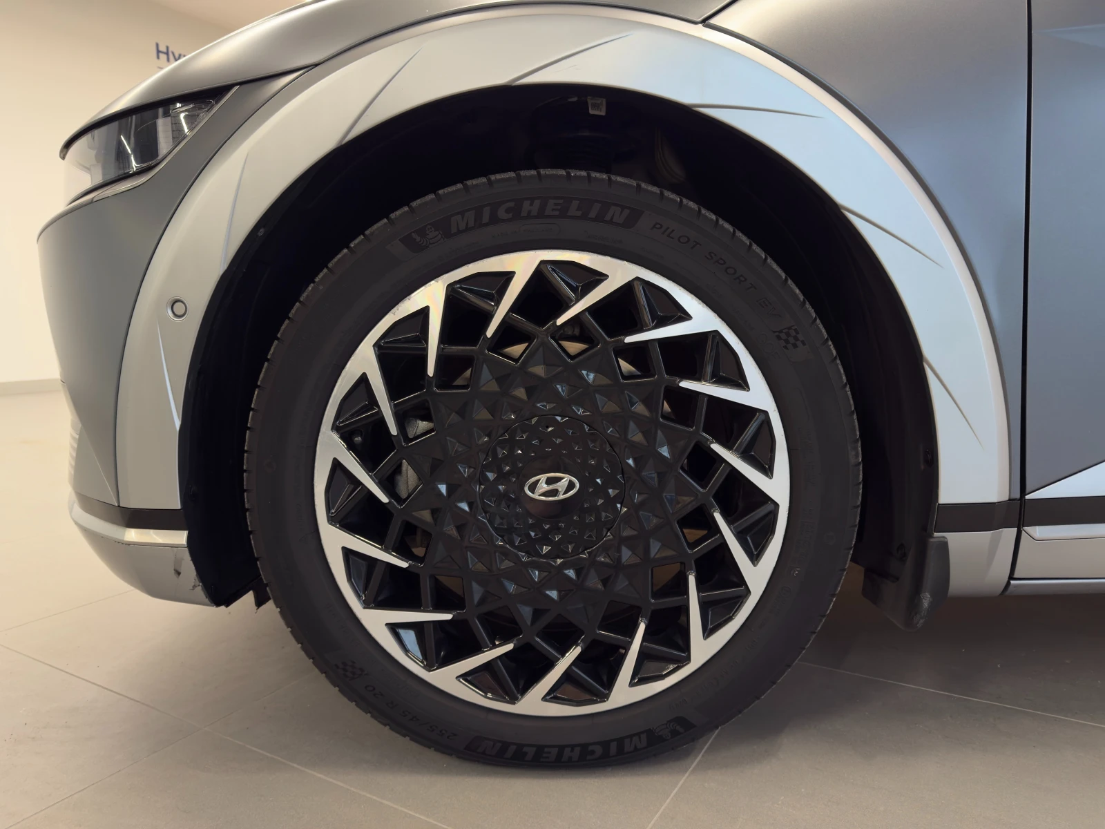 Hyundai Ioniq 5 PREMIUM 73 kWh AWD - изображение 9