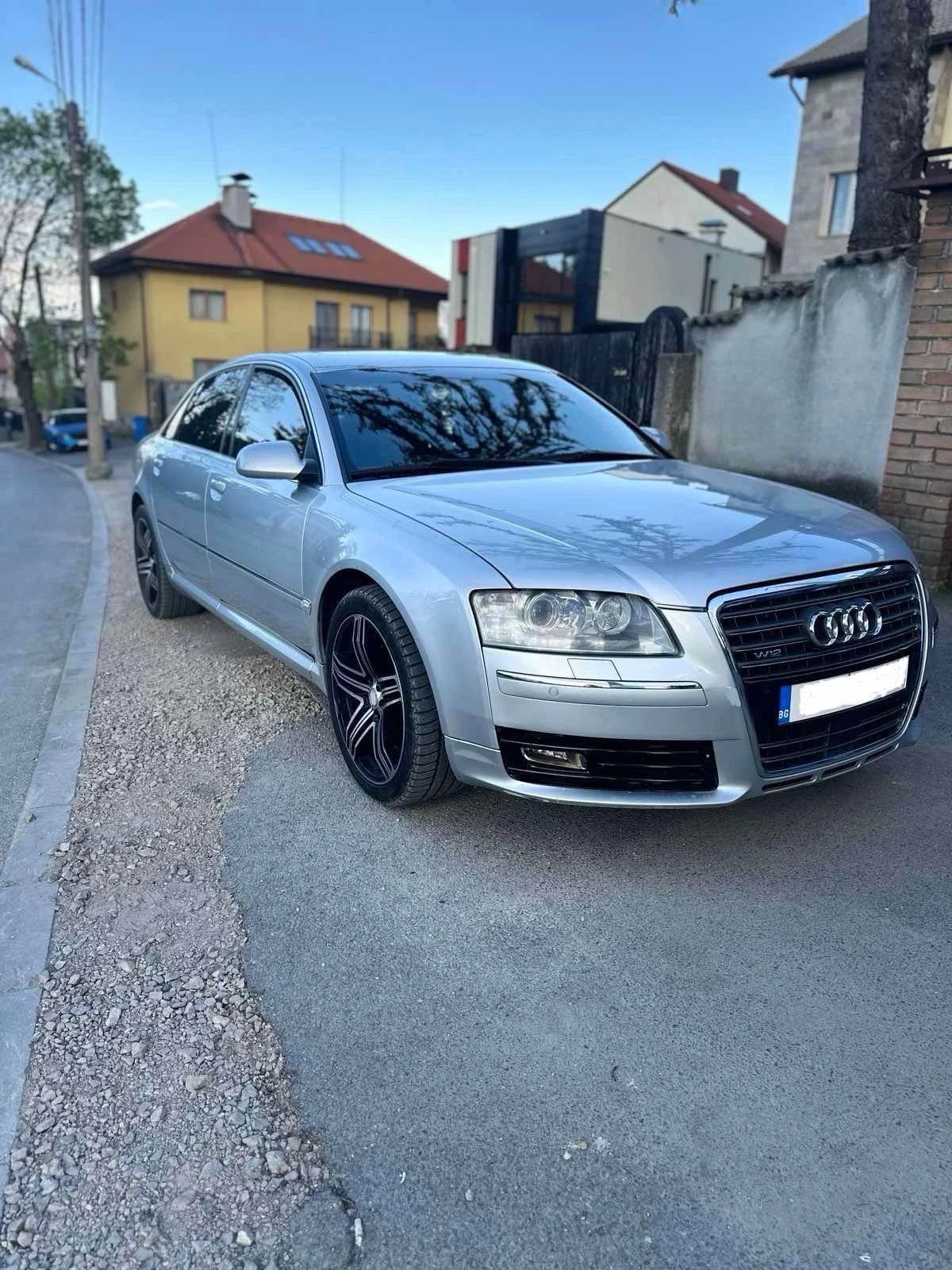 Audi A8 LONG W12 LPG