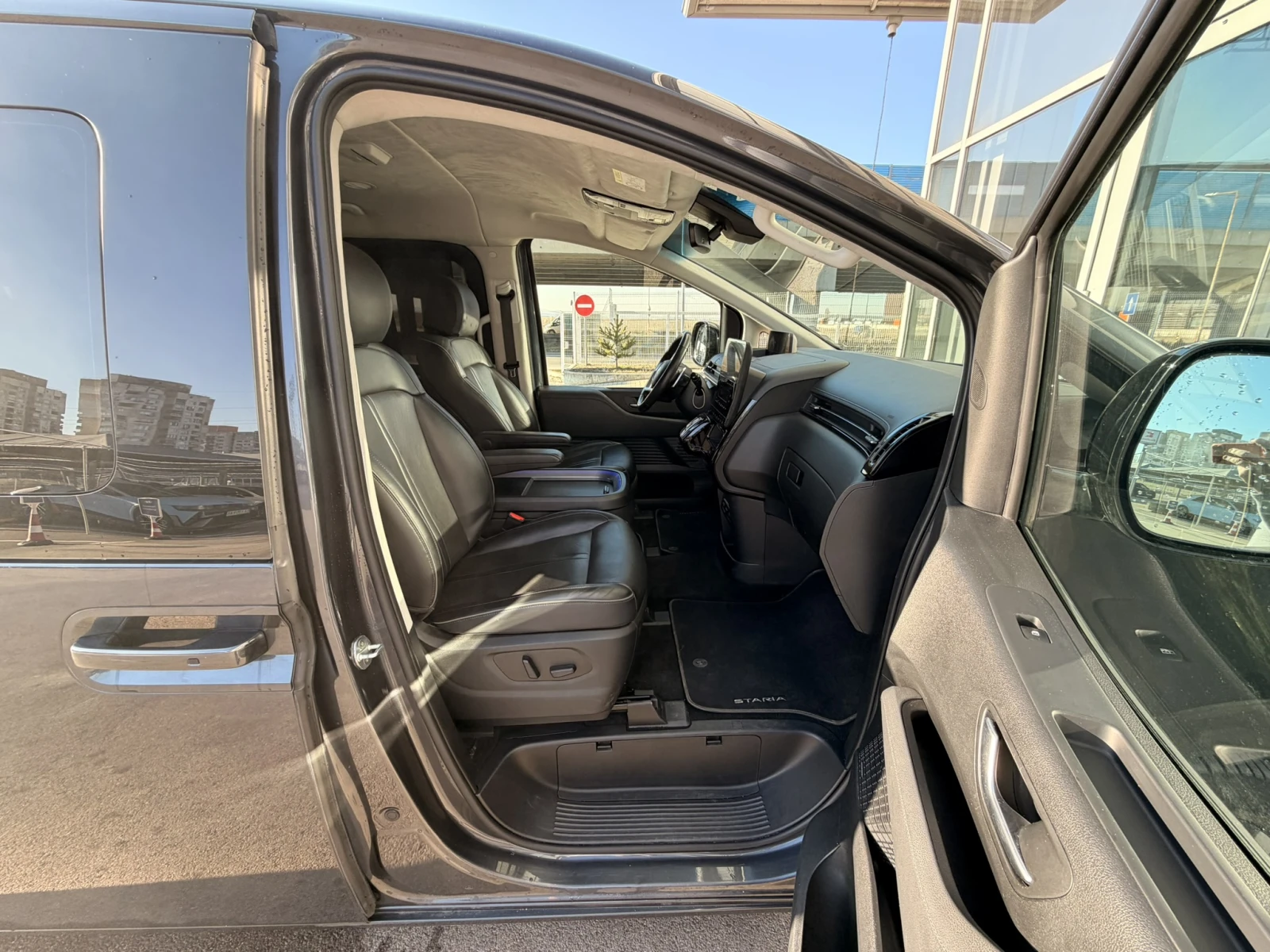 Hyundai Staria Luxury 7 seats AWD - изображение 10