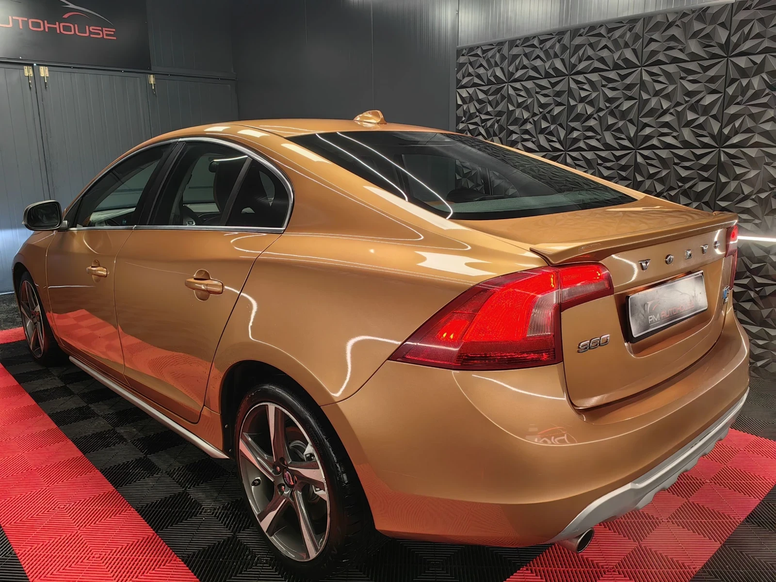 Volvo S60 T6* TURBO* AWD* COMPRESSOR* КОЖА* НАВИ* ПОДГРЕВ*  - изображение 3