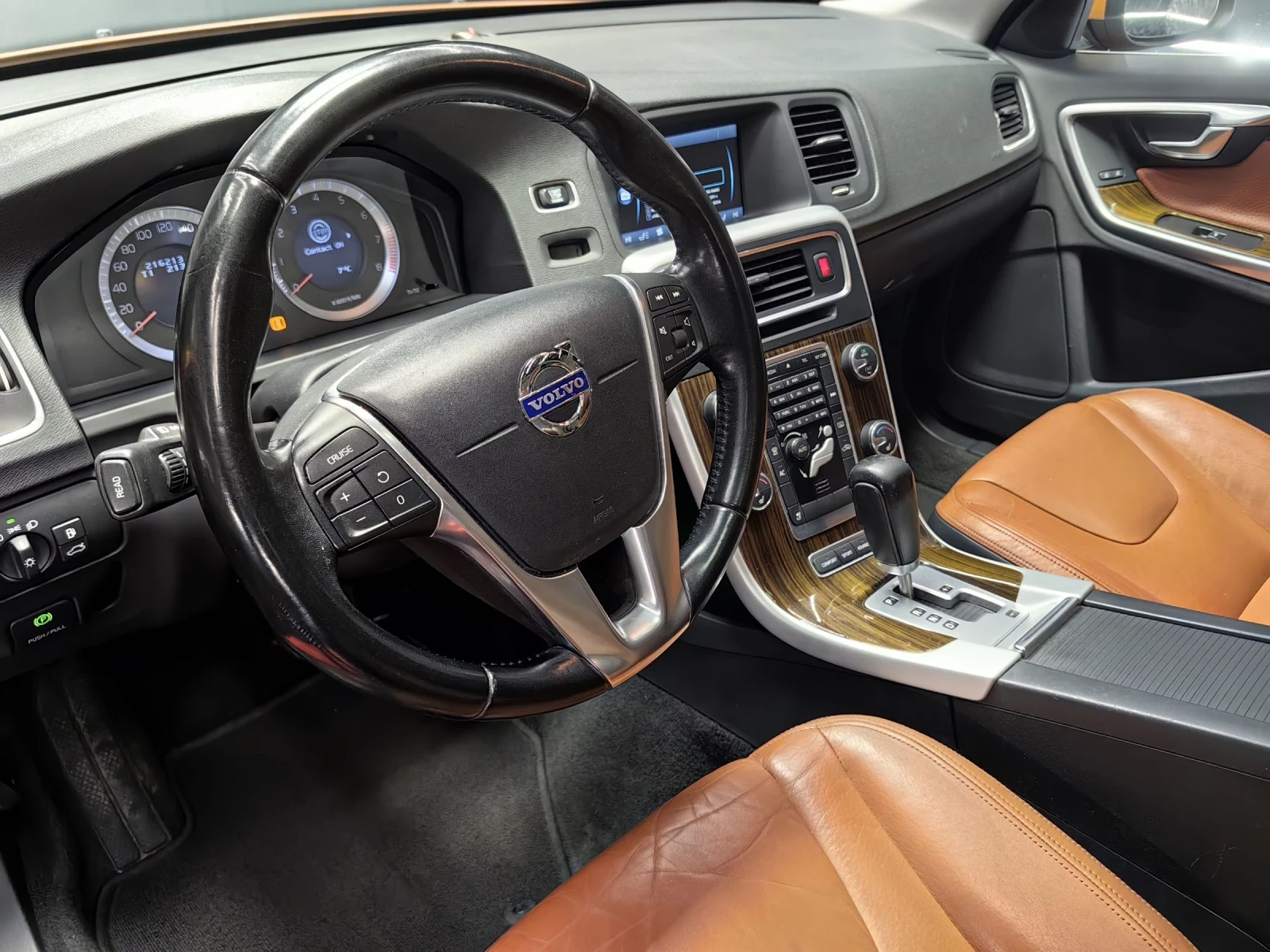 Volvo S60 T6* TURBO* AWD* COMPRESSOR* КОЖА* НАВИ* ПОДГРЕВ*  - изображение 9