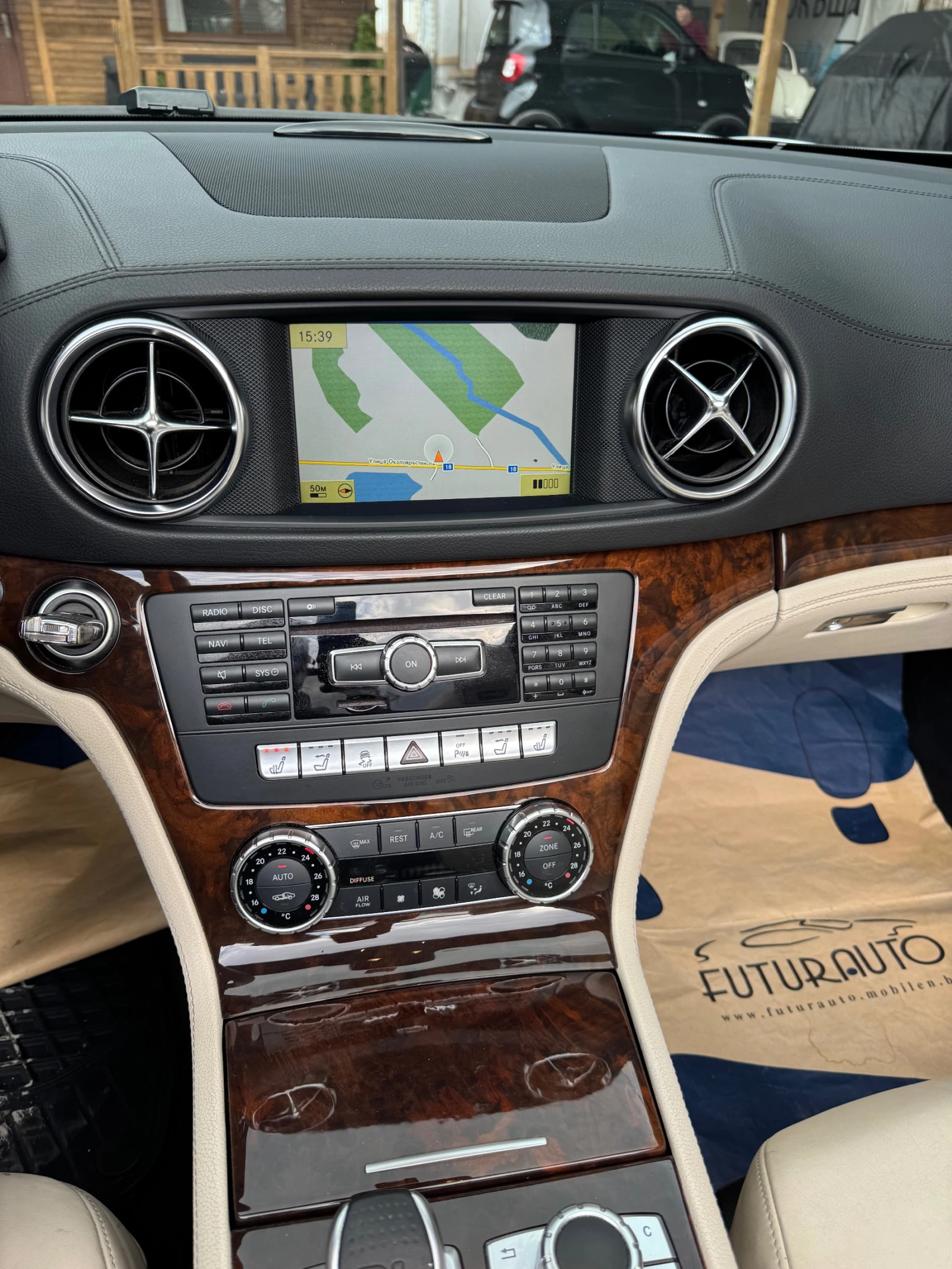 Mercedes-Benz SL 500 УНИКАТ, нов внос Швейцария, снимка 12 - Автомобили и джипове - 53727847