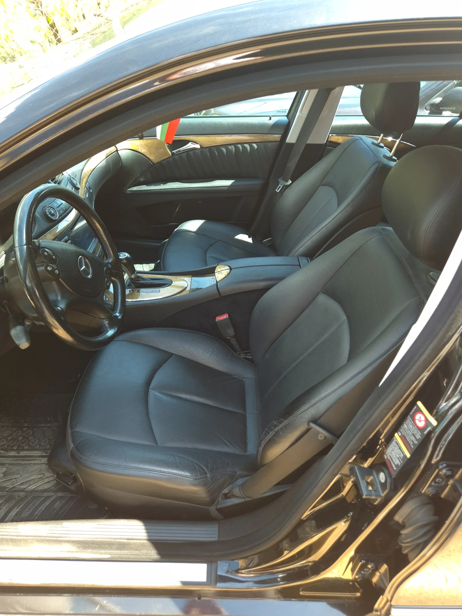 Mercedes-Benz E 280, снимка 7 - Автомобили и джипове - 53889841