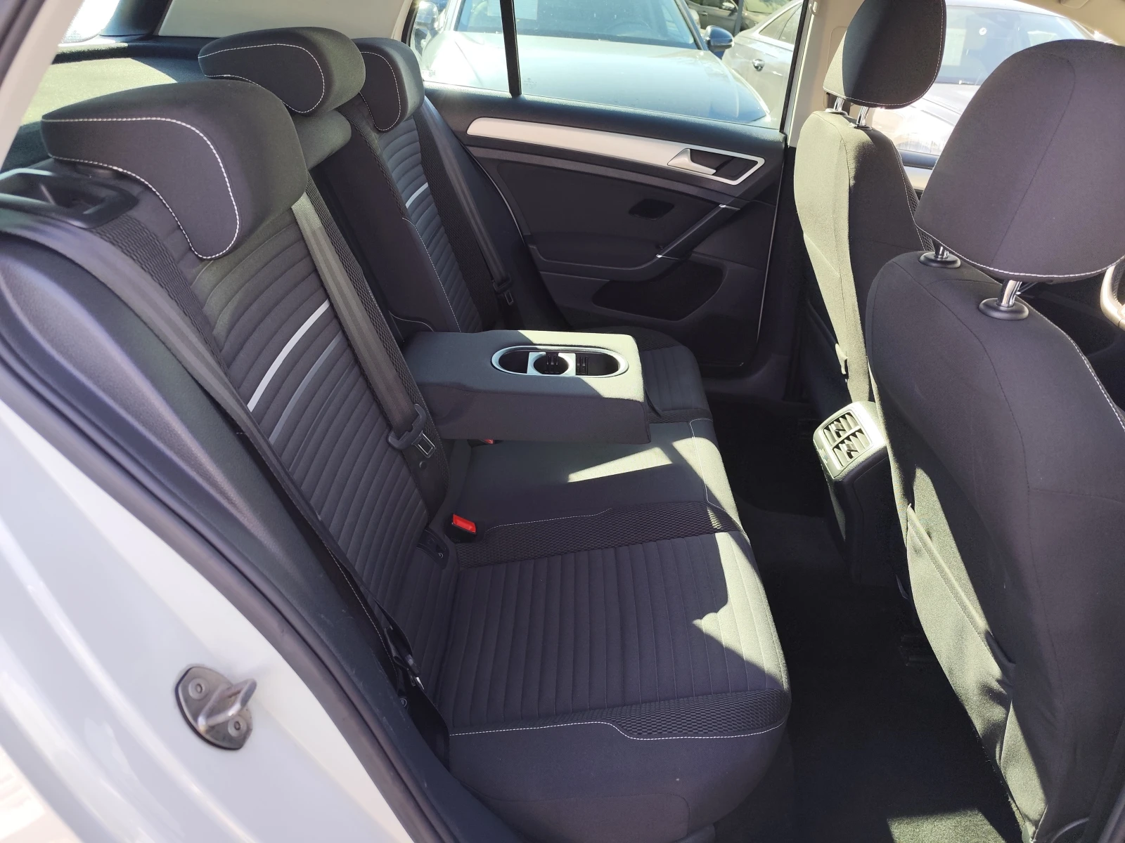 VW Golf 1.6TDi* DSG* NAVI* KAMERA* LED* XENON* ������� | Mobile.bg � ����������� 12