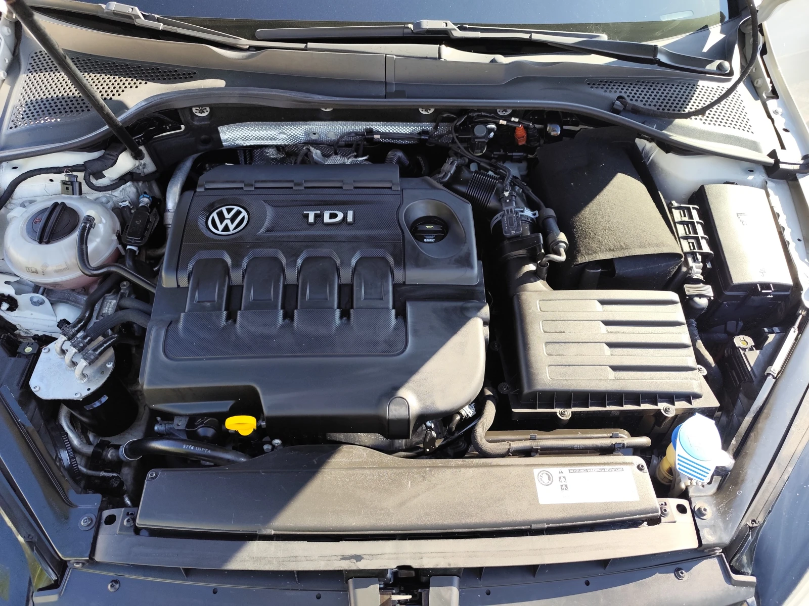 VW Golf 1.6TDi* DSG* NAVI* KAMERA* LED* XENON* ������� | Mobile.bg � ����������� 15