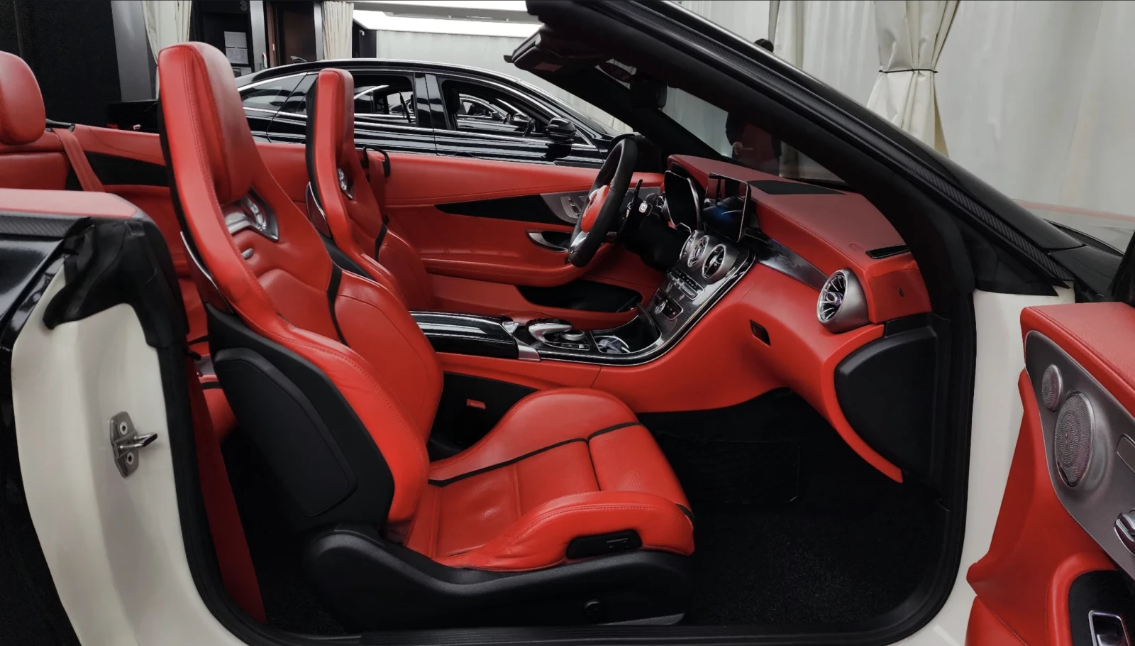 Mercedes-Benz C 63 AMG CUSTOM INTERIOR/ BURMESTER/ ОБДУХ/ FULL, снимка 10 - Автомобили и джипове - 54344823