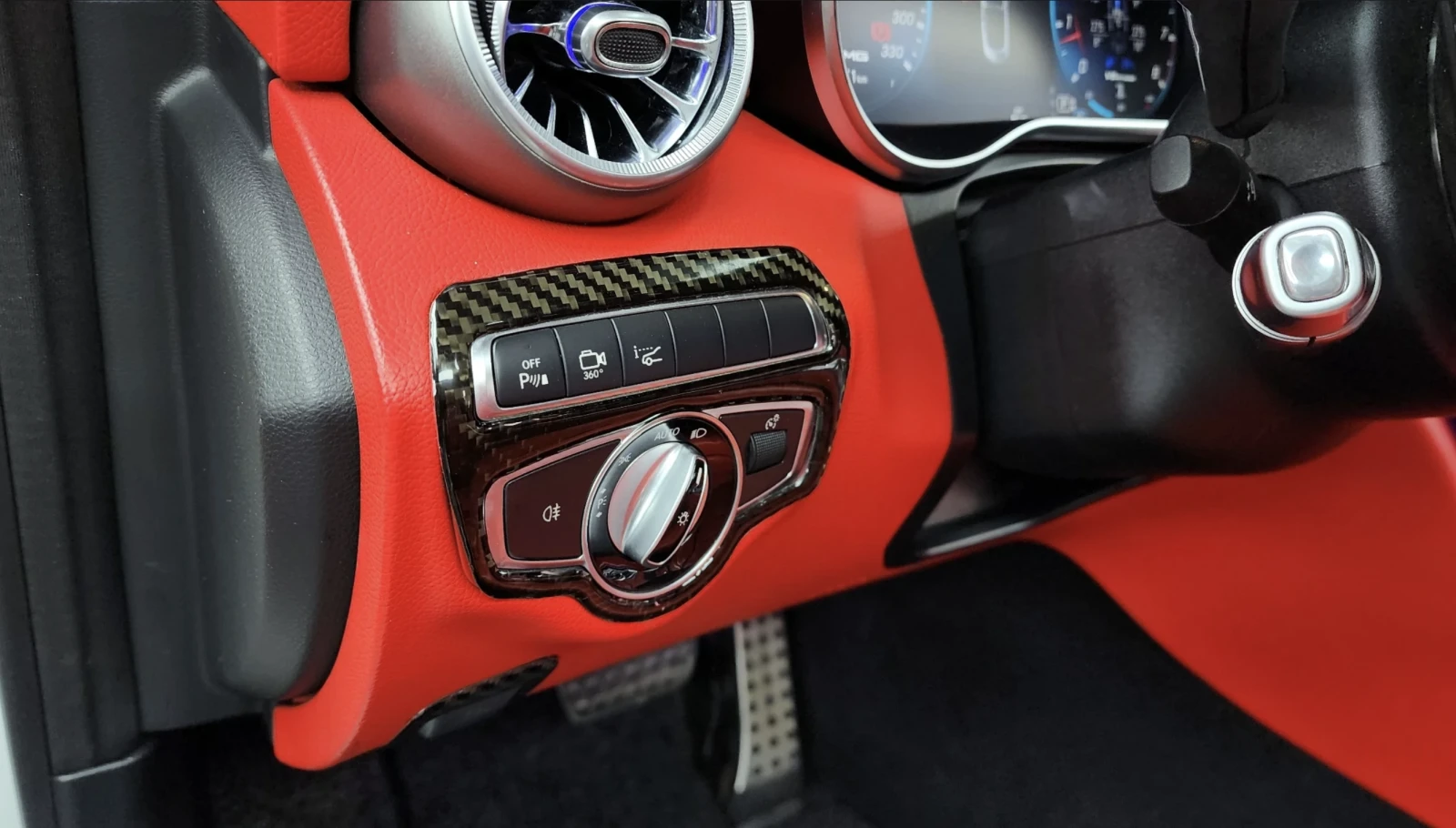 Mercedes-Benz C 63 AMG CUSTOM INTERIOR/ BURMESTER/ ОБДУХ/ FULL, снимка 15 - Автомобили и джипове - 54344823