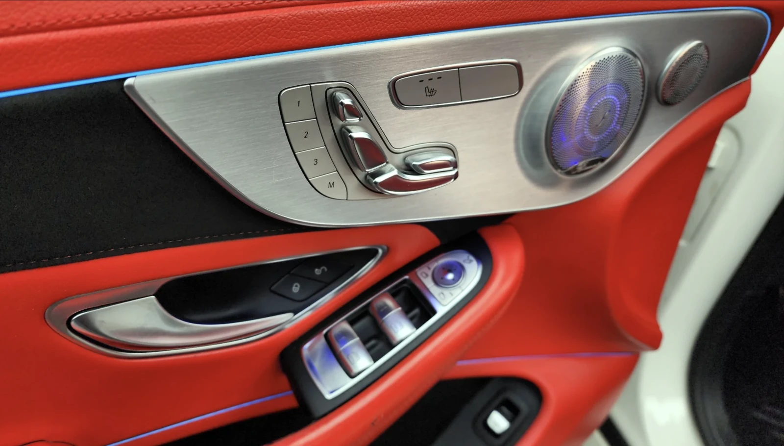 Mercedes-Benz C 63 AMG CUSTOM INTERIOR/ BURMESTER/ ОБДУХ/ FULL, снимка 16 - Автомобили и джипове - 54344823