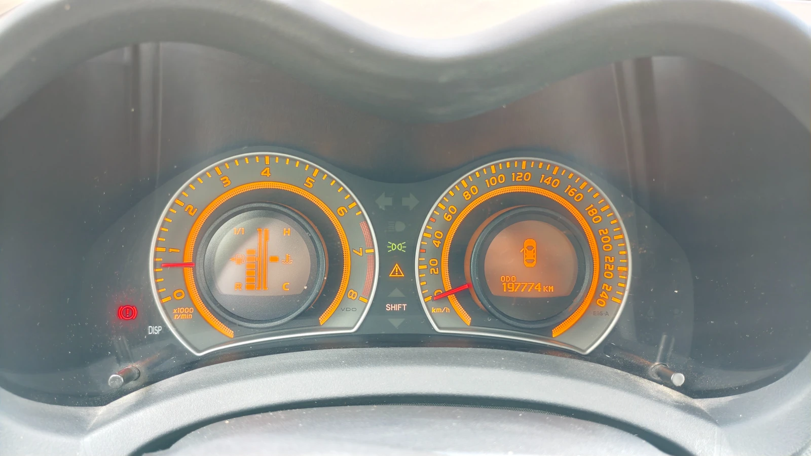 Toyota Auris, снимка 10 - Автомобили и джипове - 54673634